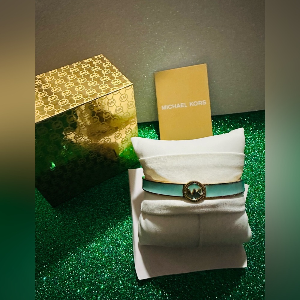 Michael Kors✨💛💚Gold with Green Enamel Bracelet NWT